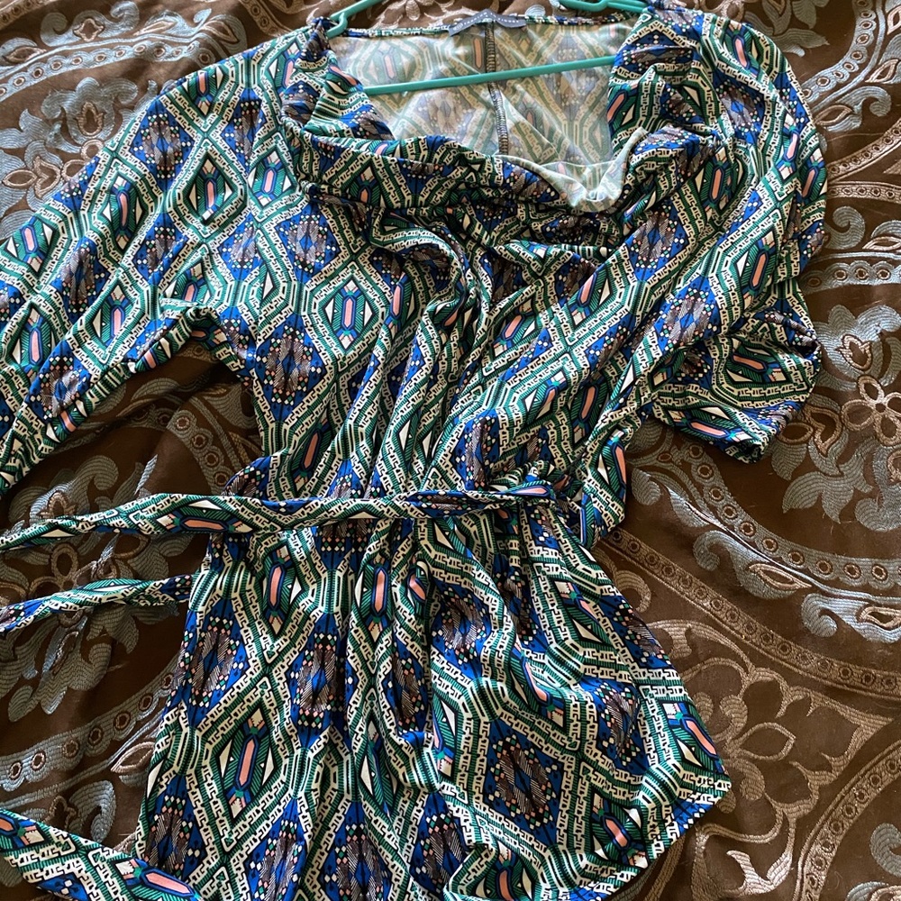 Colorful geometric top with built in belt